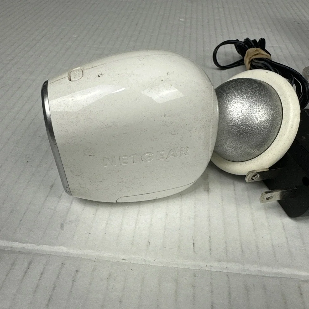 Netgear Arlo VMB3500 Base Station With Cords And One Wireless Camera